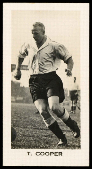 Sinclair - 'English & Scottish Football Stars' (1935) - T. Cooper (Liverpool)