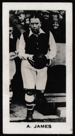 Sinclair - 'English & Scottish Football Stars' (1935) - A. James (Arsenal) Sinclair - 'English & Scottish Football Stars' (1935) - A. James (Arsenal)