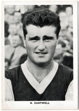 Leaf - 'Footballers - Portraits' (1961) - M. Cantwell (West Ham United)