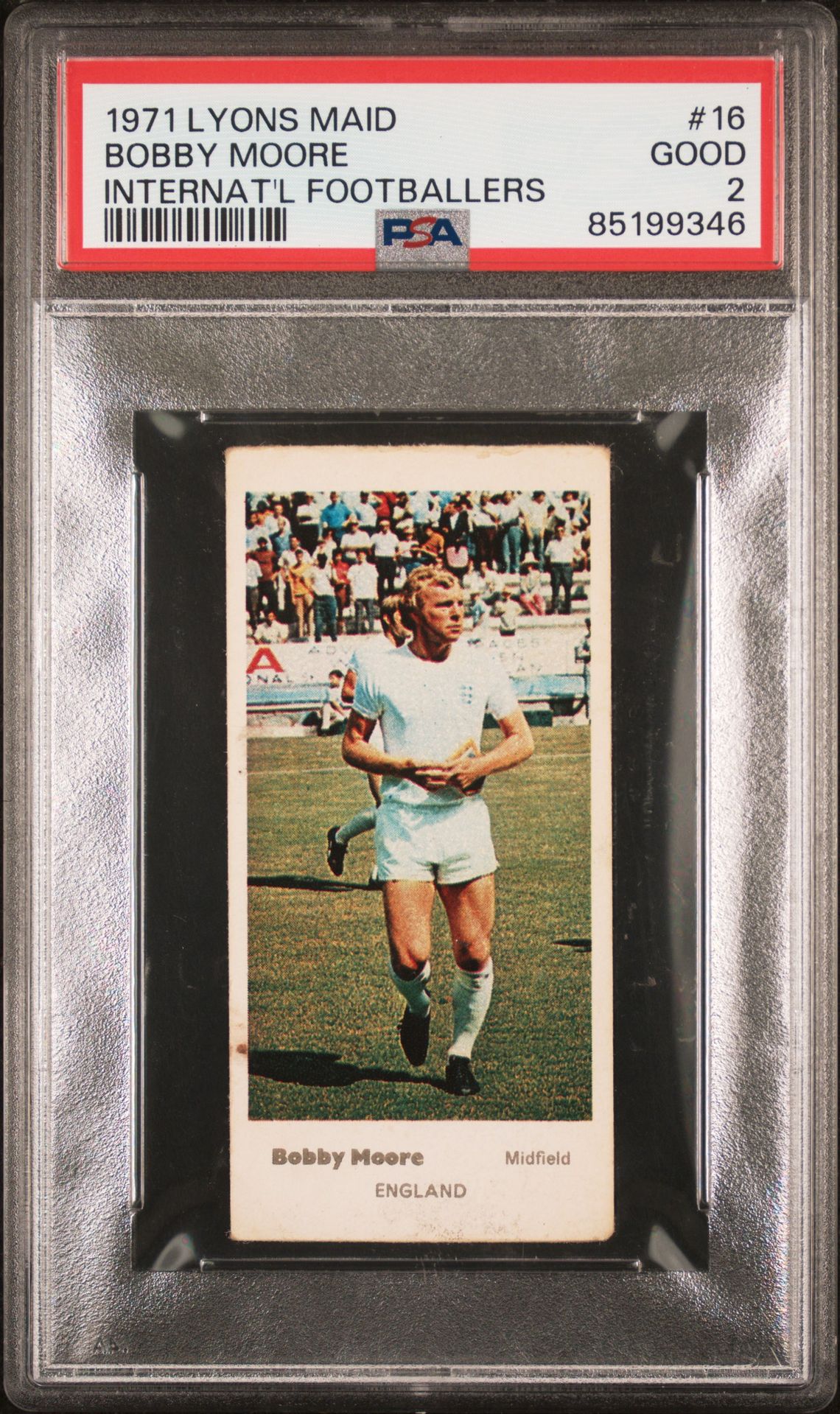 Lyons Maid - 'International Footballers' (1971) - Bobby Moore (West Ham United) **PSA2** Lyons Maid - 'International Footballers' (1971) - Bobby Moore (West Ham United) **PSA2**