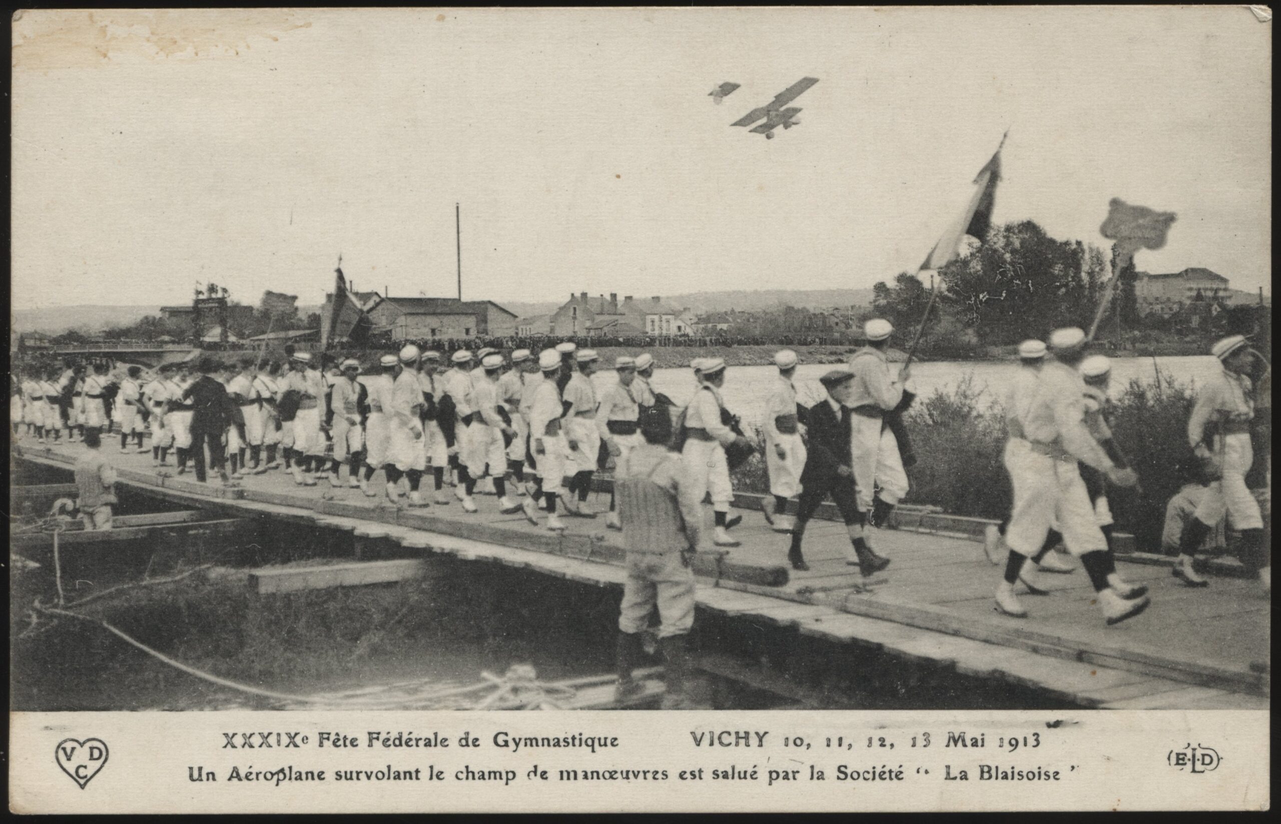 Chicoree - 'Vichy - XXXIX Federal Gymnastics Festival Aeroplane Flyover' (1913) - Unused Postcard Chicoree - 'Vichy - XXXIX Federal Gymnastics Festival Aeroplane Flyover' (1913) - Unused Postcard