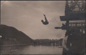 Antwerp Olympics - 'Men's 3m Springboard Diving' (1920) - Unused Postcard
