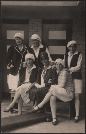 Amsterdam Olympics - 'Netherlands Women's Swim Team' (1928) - Unused Postcard