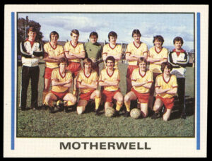 Panini - 'Football 81' - Team Photo (Motherwell) (1981) Panini - 'Football 81' - Team Photo (Motherwell) (1981)