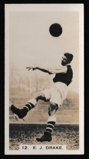 Pattreiouex - 'Footballers in Action' (1934) - Card #12 - E. J. Drake (Arsenal)
