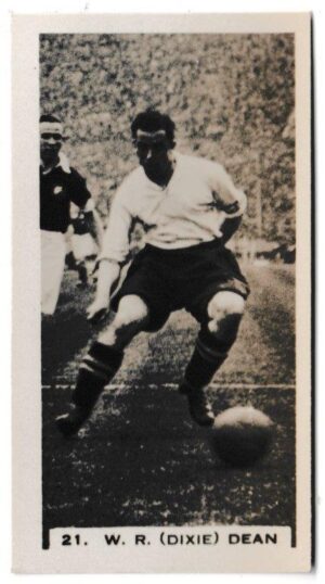 Pattreiouex - 'Footballers in Action' (1934) - Card #21 - W.R. Dean (Everton)