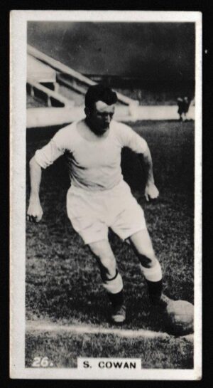 Pattreiouex - 'Footballers in Action' (1934) - Card #26 - S. Cowan (Manchester City)