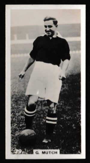 Pattreiouex - 'Footballers in Action' (1934) - Card #29 - G. Mutch (Manchester United) Pattreiouex - 'Footballers in Action' (1934) - Card #29 - G. Mutch (Manchester United)