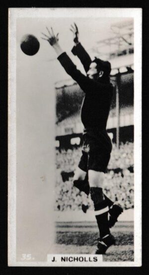 Pattreiouex - 'Footballers in Action' (1934) - Card #35 - J. Nicholls (Tottenham Hotspur)