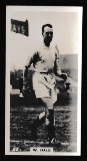 Pattreiouex - 'Footballers in Action' (1934) - Card #52 - W. Dale (Manchester City)