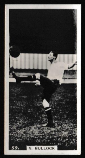 Pattreiouex - 'Footballers in Action' (1934) - Card #59 - N. Bullock (Bury)