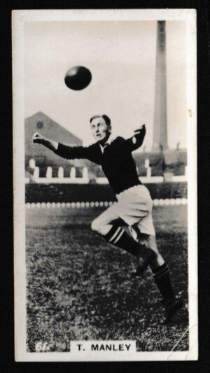 Pattreiouex - 'Footballers in Action' (1934) - Card #61 - T. Manley (Manchester United) Pattreiouex - 'Footballers in Action' (1934) - Card #61 - T. Manley (Manchester United)