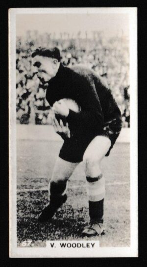 Pattreiouex - 'Footballers in Action' (1934) - Card #67 - V. Woodley (Chelsea)