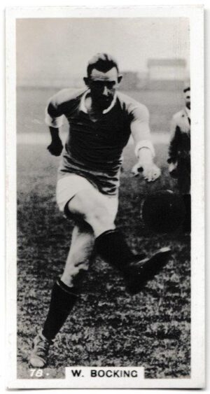 Pattreiouex - 'Footballers in Action' (1934) - Card #78 - W. Bocking (Stockport County)