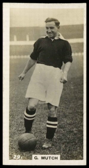 Pattreiouex - 'Footballers in Action' (1934) - G. Mutch (Man Utd) Pattreiouex - 'Footballers in Action' (1934) - G. Mutch (Man Utd)