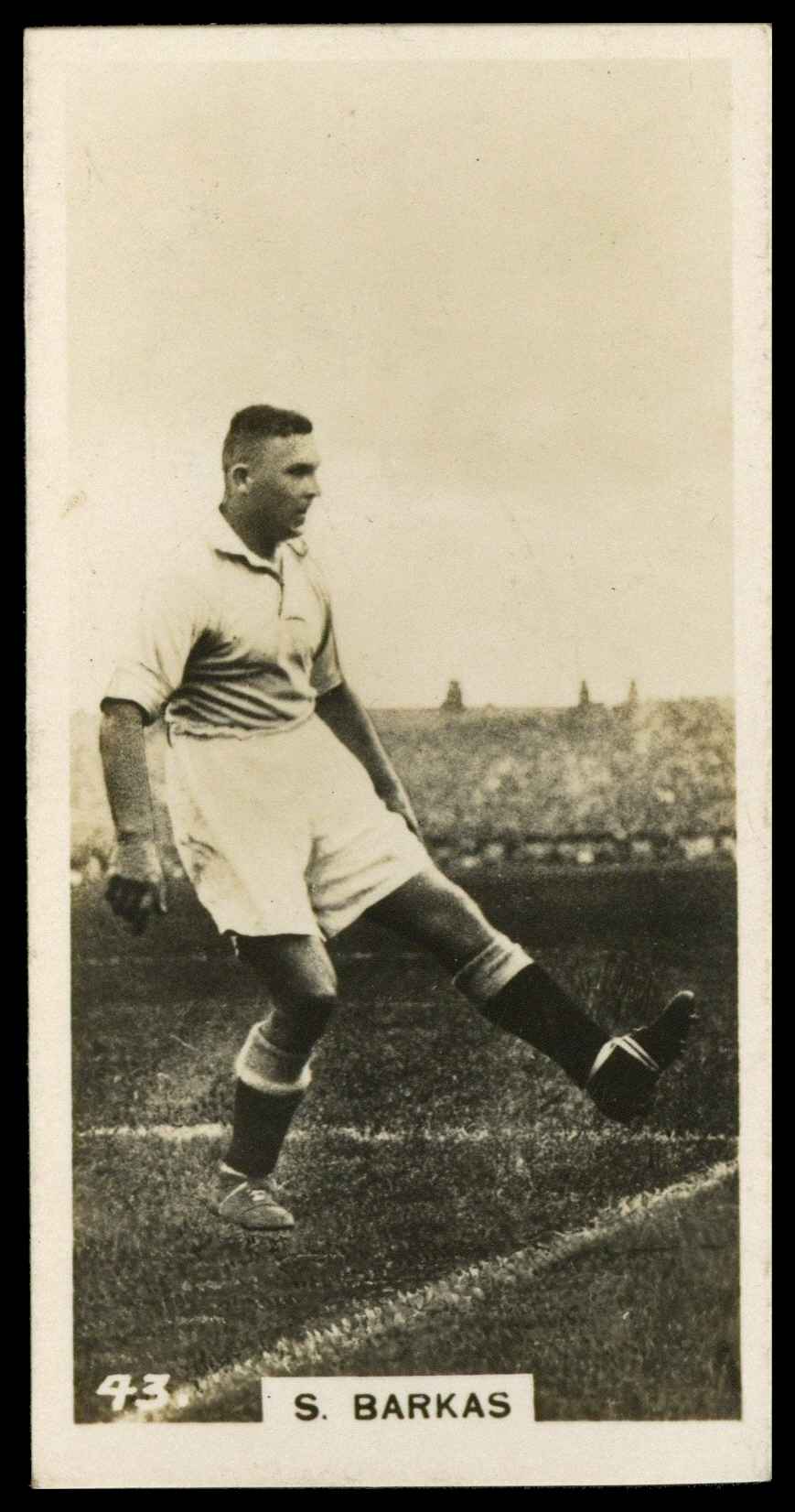 Pattreiouex - 'Footballers in Action' (1934) - S. Barkas (Man City) Pattreiouex - 'Footballers in Action' (1934) - S. Barkas (Man City)