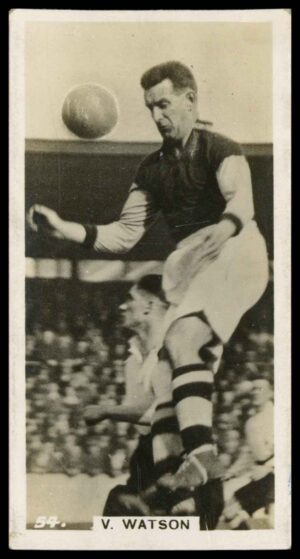 Pattreiouex - 'Footballers in Action' (1934) - V. Watson (West Ham) Pattreiouex - 'Footballers in Action' (1934) - V. Watson (West Ham)