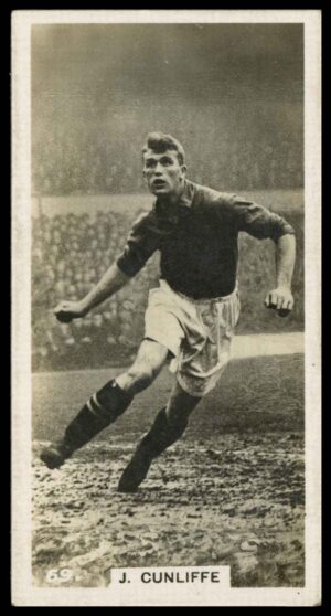 Pattreiouex - 'Footballers in Action' (1934) - J. Cunliffe (Everton) Pattreiouex - 'Footballers in Action' (1934) - J. Cunliffe (Everton)