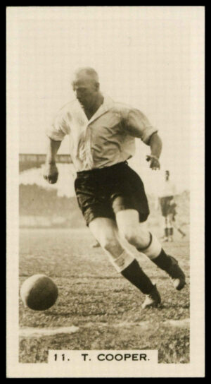 Pattreiouex - 'Footballers in Action' (1934) - T. Cooper (Derby County)