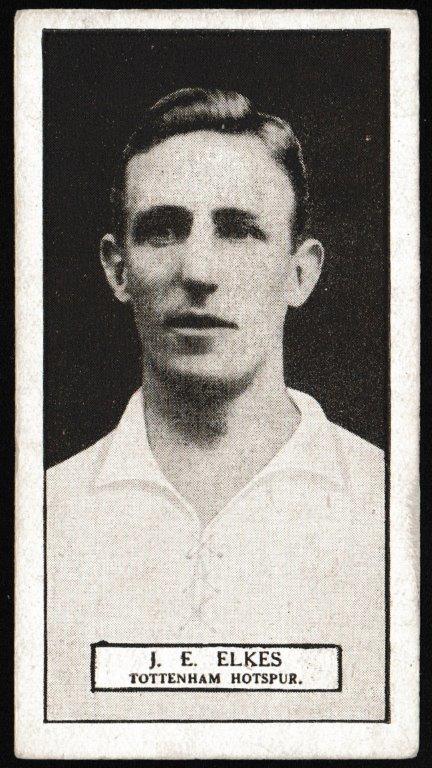 Pattreiouex - 'Footballers Series (Brown)' (1927) - J.E. Elkes (Tottenham) Pattreiouex - 'Footballers Series (Brown)' (1927) - J.E. Elkes (Tottenham)