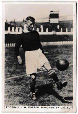 Pattreiouex - 'Sporting Events & Stars' (1935) - Card #54 - W. Porter (Manchester United) Pattreiouex - 'Sporting Events & Stars' (1935) - Card #54 - W. Porter (Manchester United)