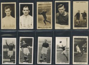 Pattreiouex - 'Manchester United Various Cigarette Cards' -  (1920s)