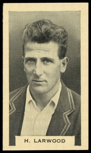 Phillips (Godfrey) - 'Test Cricketers (Grey's)' (1932) - #8 - H. Larwood (Notts)
