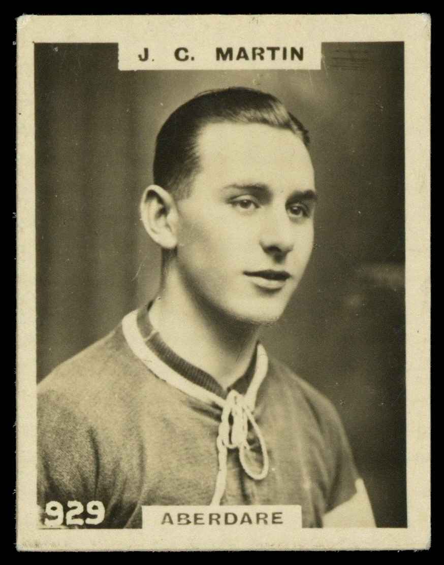 Phillips (Godfrey) - 'Pinnace Footballers' #929 J.C. Martin (Aberdare) (1922) Phillips (Godfrey) - 'Pinnace Footballers' #929 J.C. Martin (Aberdare) (1922)