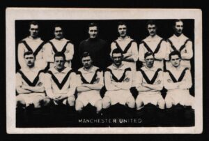 Pluck - 'Famous Football Teams' (1922) - Card #12 - Manchester United