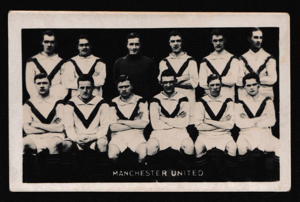 Pluck - 'Famous Football Teams' (1922) - Card #12 - Manchester United Pluck - 'Famous Football Teams' (1922) - Card #12 - Manchester United