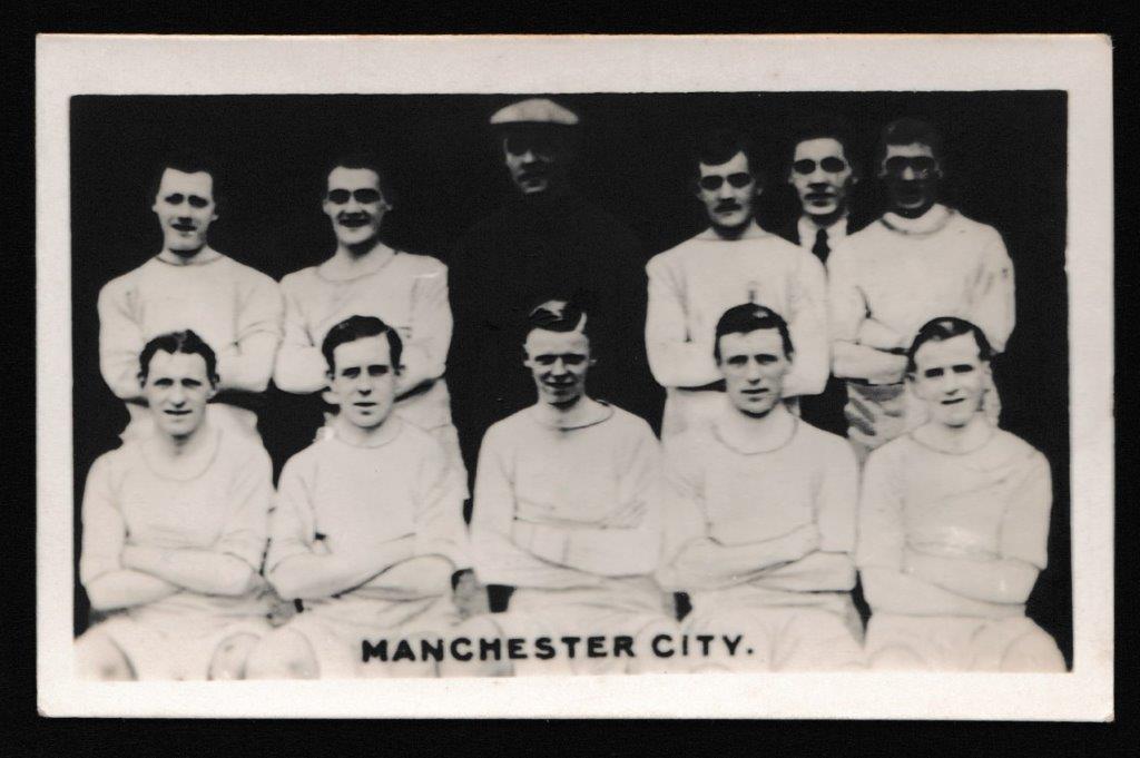 Pluck - 'Famous Football Teams' (1922) - Card #15 - Manchester City Pluck - 'Famous Football Teams' (1922) - Card #15 - Manchester City