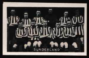 Pluck - 'Famous Football Teams' (1922) - Card #22 - Sunderland F.C.