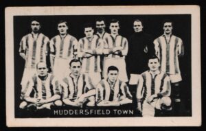 Pluck - 'Famous Football Teams' (1922) - Card #26 - Huddersfield Town F.C.