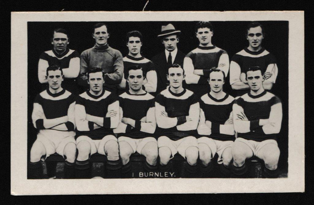 Pluck - 'Famous Football Teams' (1922) - Card #4 - Burnley F.C. Pluck - 'Famous Football Teams' (1922) - Card #4 - Burnley F.C.
