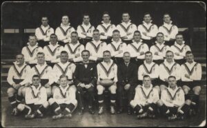 Real Photo - 'Great Britain Lions Rugby League Team to Australia and New Zealand' (1936) - Used Postcard Real Photo - 'Great Britain Lions Rugby League Team to Australia and New Zealand' (1936) - Used Postcard