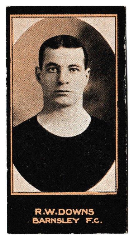 Smith's - 'Footballers (1914 DBB)' - Card #89 - R. Downs (Barnlsley) Smith's - 'Footballers (1914 DBB)' - Card #89 - R. Downs (Barnlsley)