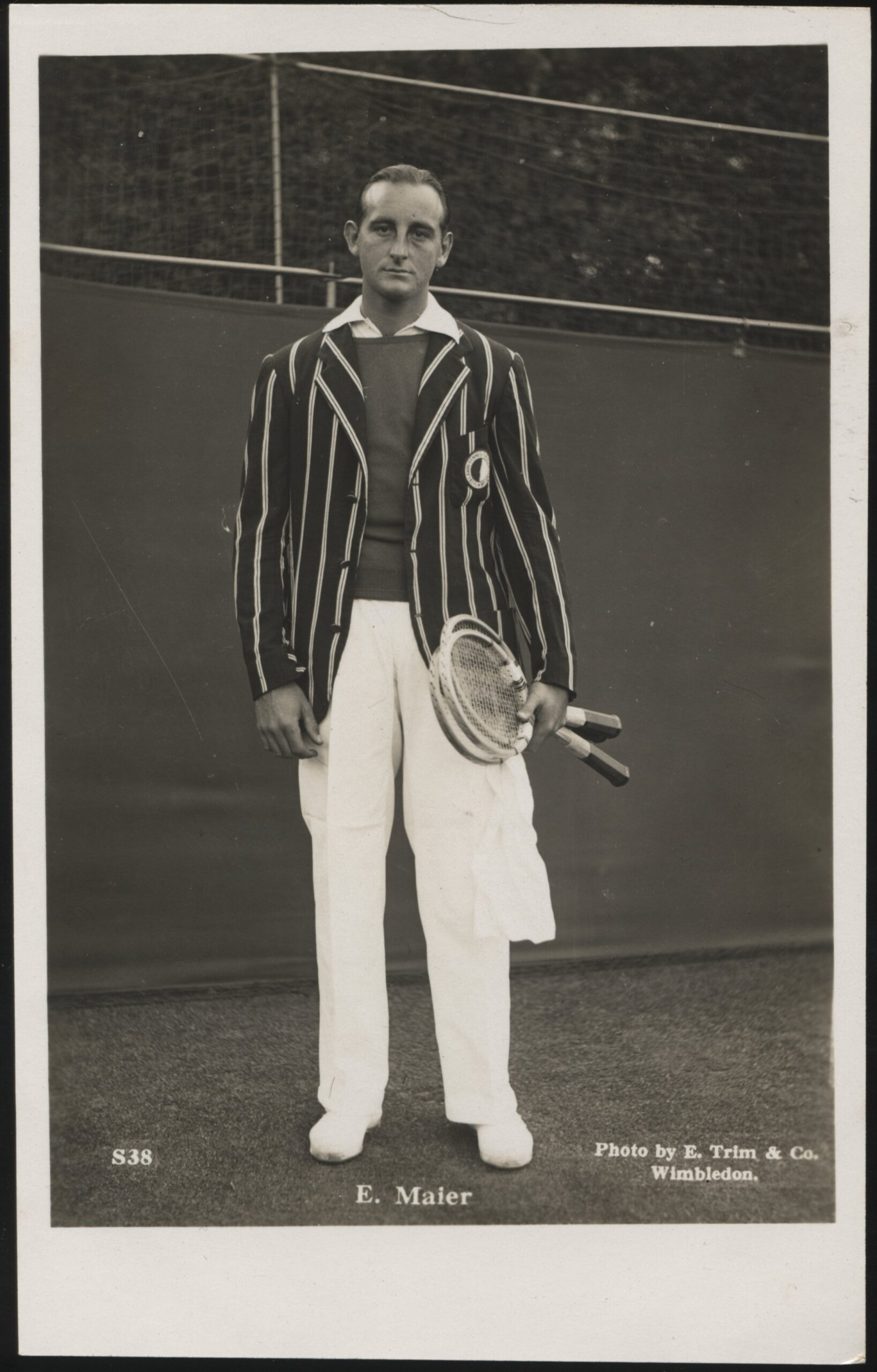 E Trim & Co - 'Enrique Maier (ESP) at Wimbledon' (1930) - Unused Postcard E Trim & Co - 'Enrique Maier (ESP) at Wimbledon' (1930) - Unused Postcard