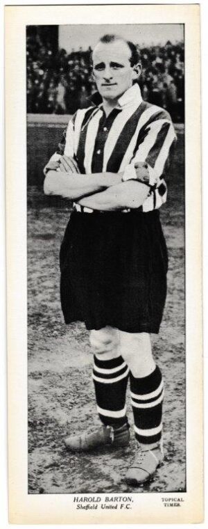 Topical Times - 'Star Footballers 1938/39 (English)' (1938) - Card #3 - Harold Barton (Sheffield United) Topical Times - 'Star Footballers 1938/39 (English)' (1938) - Card #3 - Harold Barton (Sheffield United)