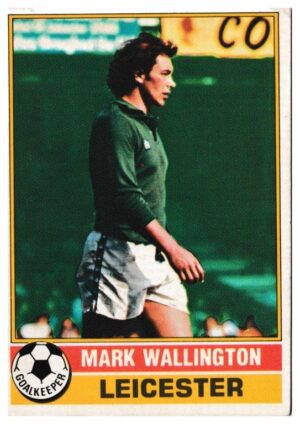 Topps (UK) - 'Footballers (Red Back 221-330)' - Card #327 - Mark Wallington (Leicester City)
