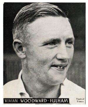 Topical Times - 'Footballers (English H&S)' (1939) - V. Woodward (Fulham)