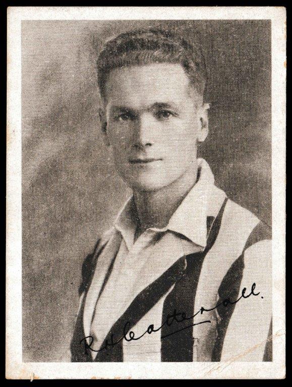United Tobacco - 'South African Cricket Touring Team (Autographed)' (1929) - F. Van Der Merwe (Transvaal) United Tobacco - 'South African Cricket Touring Team (Autographed)' (1929) - F. Van Der Merwe (Transvaal)