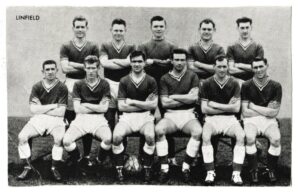 Victor - 'Star Teams of 1961' (1961) - Card #14 - Linfield