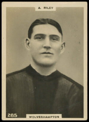 Godfrey Phillips - 'A. Riley (Wolverhampton)' - Footballers L1 (1922)