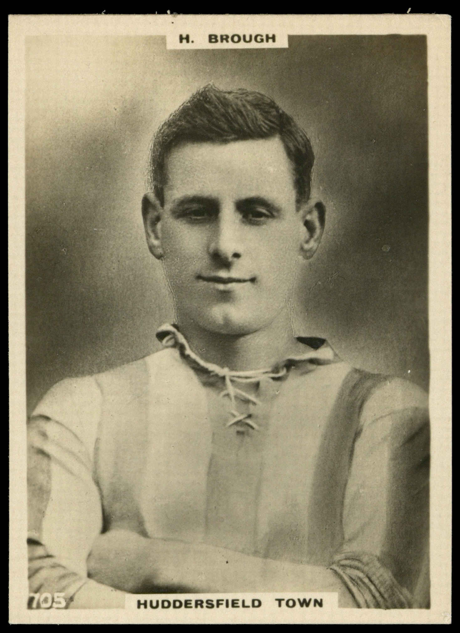 Godfrey Phillips - 'H. Brough (Huddesfield Town)' - Footballers L3 (1922) Godfrey Phillips - 'H. Brough (Huddesfield Town)' - Footballers L3 (1922)