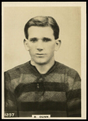 Godfrey Phillips - 'B. Dunn (Alloa)' - Footballers L3 (1922)