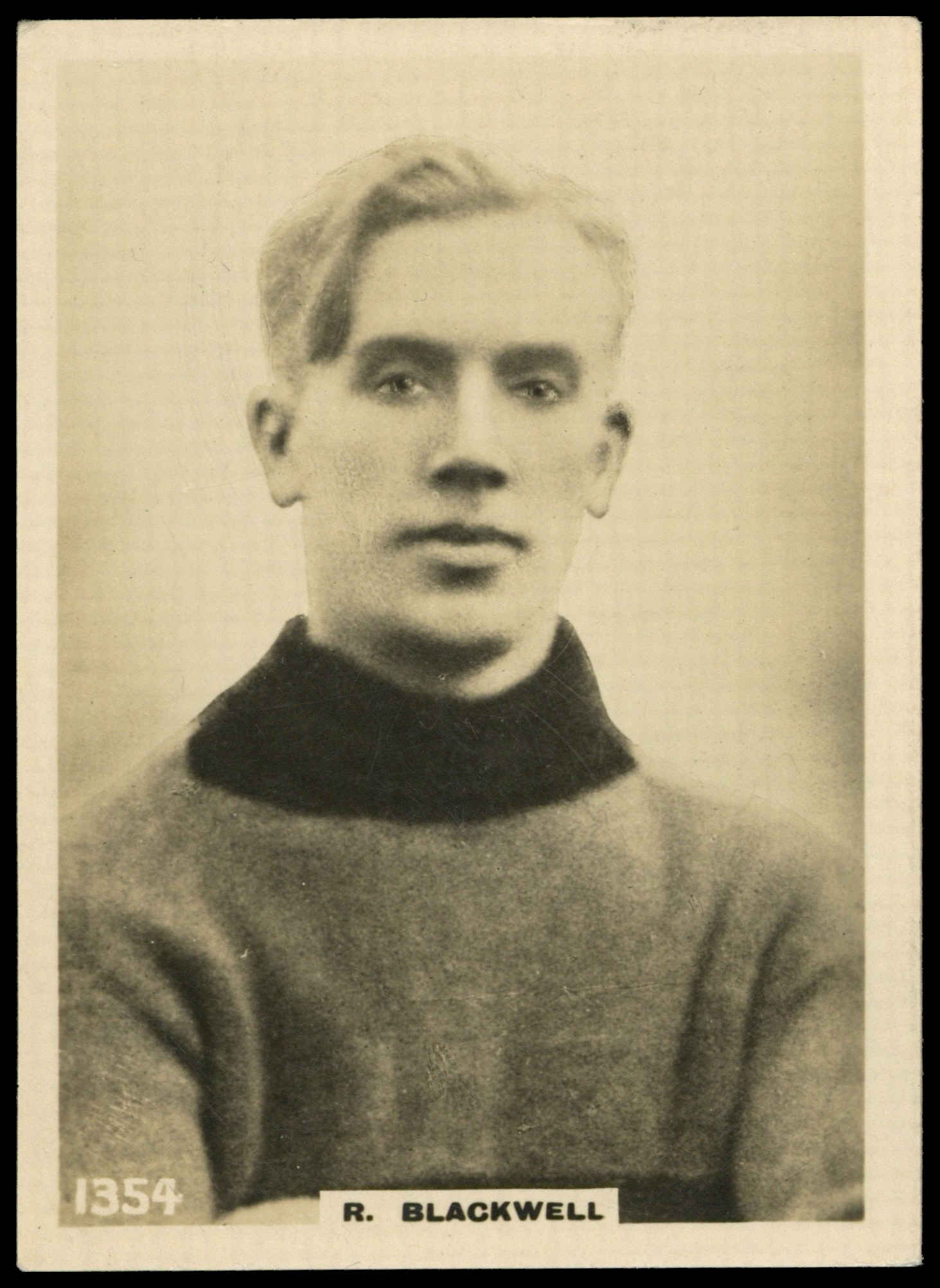 Godfrey Phillips - 'R. Blackwell (Aberdeen)' - Footballers L3 (1922) Godfrey Phillips - 'R. Blackwell (Aberdeen)' - Footballers L3 (1922)