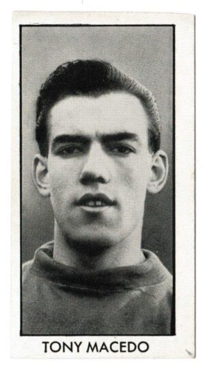 Wizard - 'Football Stars of 1959' (1959) - #20 - Tony Macedo (Fulham)