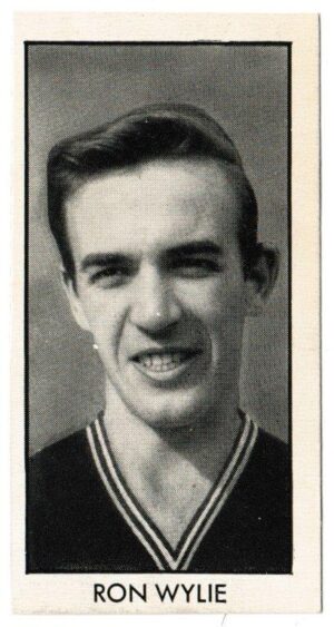 Wizard - 'Football Stars of 1959' (1959) - #44 - Ron Wylie (Aston Villa)